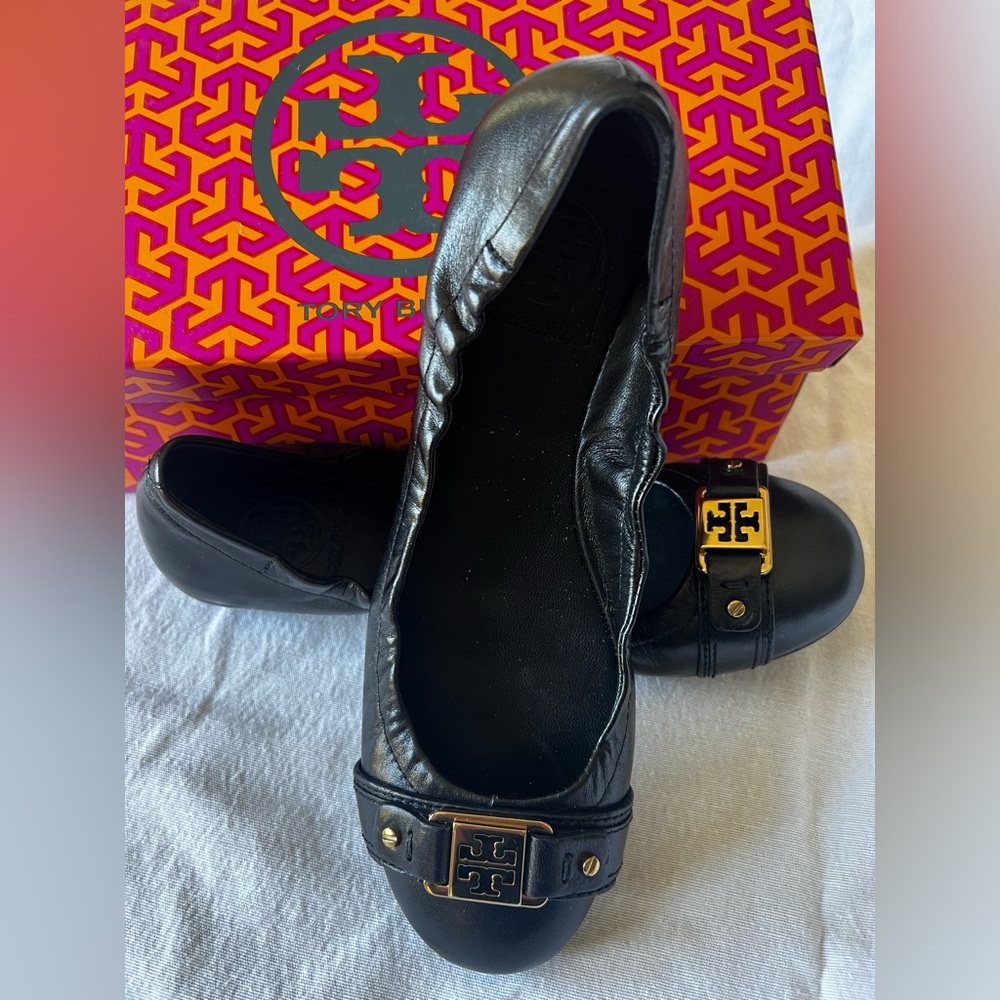 Tory Burch “Clines” Black Leather ballet flats with Gold Accents